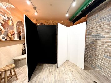 【エフスペ代官山　Photo Studio】撮影機材全て無料 【代官山3分】撮影機材無料｜エフスペ代官山PhotoStudioの室内の写真