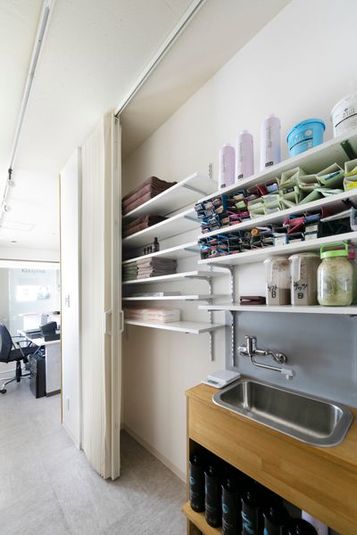 フリーランス　シェアサロン　セット面３　ヘア/メイク - レンタルシェアサロンUZI東松戸