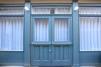 カラーバリエーションの多い外観ドア - luumu.tokyo Shimomaruko レンタルスペースの室内の写真