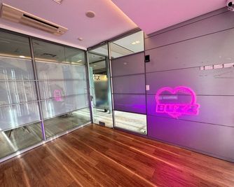 福岡本店　レンタルスタジオ　STUDIO BUZZ 3stの室内の写真