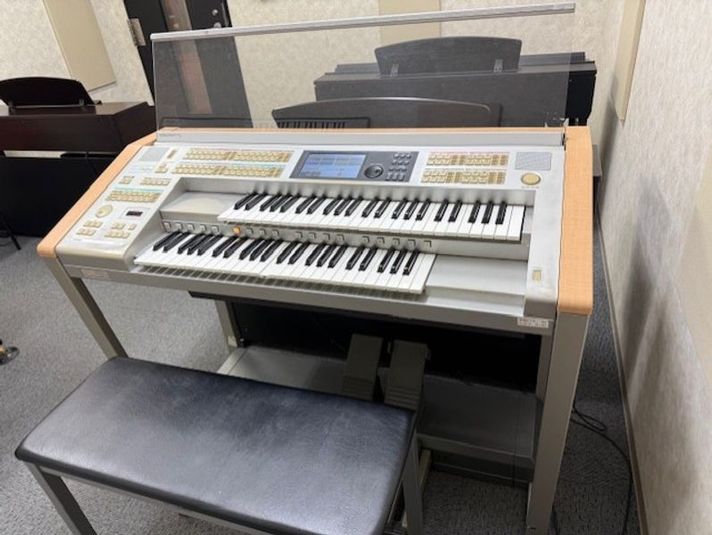 グランドピアノ・エレクトーン防音部屋 Cスタジオ - ミュージックサロン秋田  Piace(ピアーチェ)