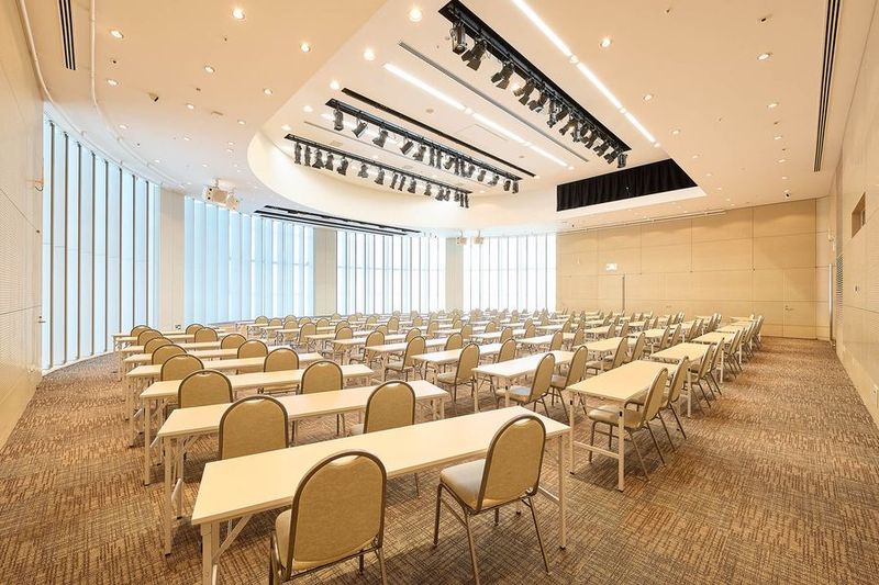 小ホール - 大阪会議室 ブリーゼプラザ　ホール＆カンファレンス