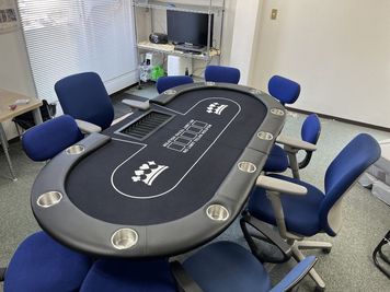 心斎橋駅徒歩6分🚶本格的ポーカーテーブル、チップ♠️】を予約