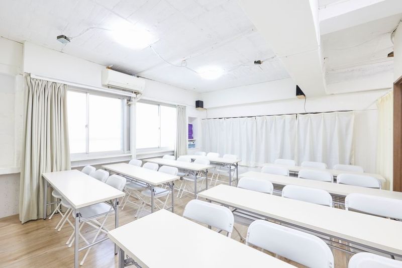 🌈美容・セミナーに最適 ！エステベット3台・65型モニター有 - イベントスペース アズスタイル