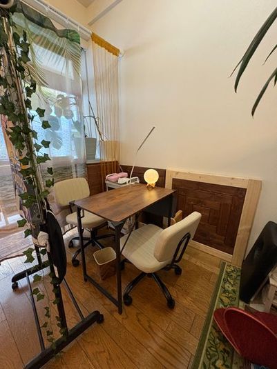 生田ぷにぷに　ネイル、カウンセリングブース　(テーブル) - 体調律フットケア部門ぷにぷに