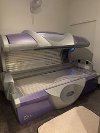 タンニング（日焼けマシン）
ベッドタイプ　男性専用 - ゴールドジム千葉ニュータウン ビジター日焼けタンニングパック（日焼けマシン・シャワー・サウナ）の設備の写真