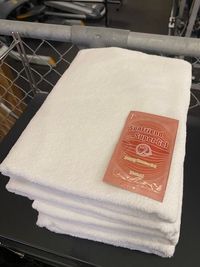 レンタルタオルセット（バスタオル・フェイスタオル各1枚）・サンフレンドジェル - ゴールドジム千葉ニュータウン ビジター日焼けタンニングパック（日焼けマシン・シャワー・サウナ）の設備の写真