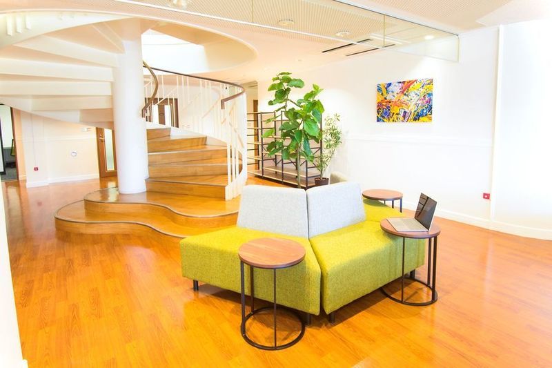 8名用会議室（個室） - シェアオフィスMIRAI