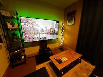 🏨ホテルライクな空間でまったり24時間動画鑑賞👍デート、女子会、推し活、ビジネスにも超オススメ🎉 - 🎬プレビュールーム日本橋【小伝馬町/馬喰横山】綺麗なスペース