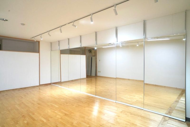 レンタルスペース　シンシャ(価格設定ミス修正しました🙇‍♂️） - 🚗お得意様用駐車場があるダンススタジオ呉服町店