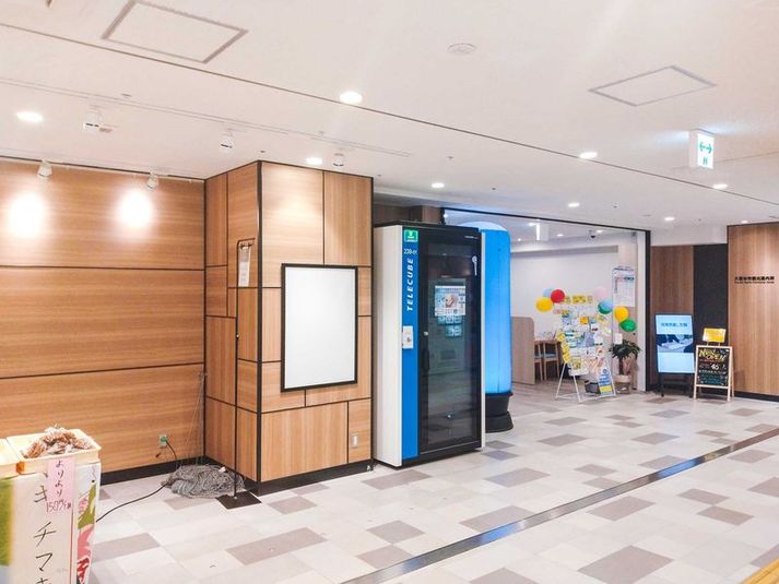 239-01 - テレキューブ西鉄久留米駅 2F 改札外　コンコース