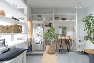 【更衣室】 - アンスピラシオン (Anspiration)  光に包まれた北欧の家の室内の写真