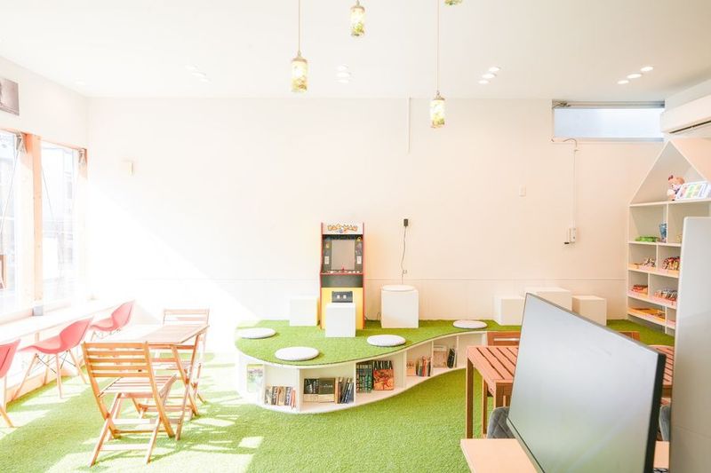 自販機・駄菓子食べ放題付のレンタルスペース - アバター菓フェ　OKASHI tabetai