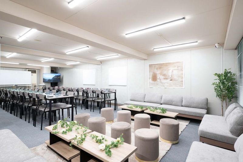 新橋 YOYO新橋会議/セミナー/研修/懇親会/二次会/の室内の写真