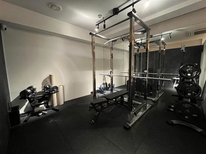 高級感あるトレーニングルーム - Personal Training Gym GLANT レンタルルームの室内の写真