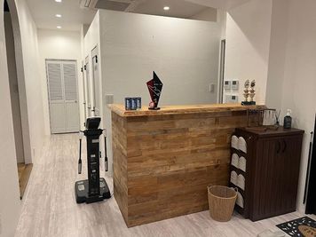 フロント - Personal Training Gym GLANT レンタルルームの室内の写真
