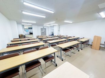 フィルスペ会議室 《新大阪プライム》 フィルスペ会議室《新大阪プライム》の室内の写真