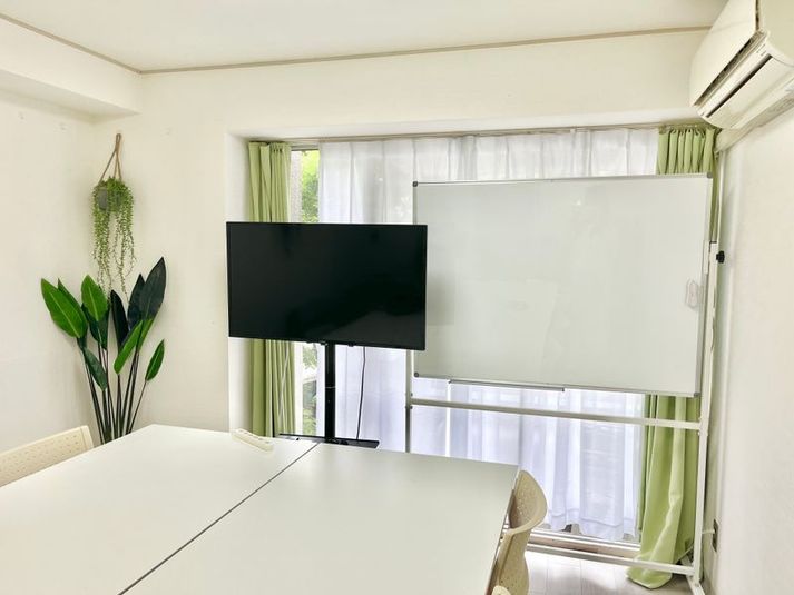 西新宿の静かで綺麗な会議室 - 西新宿会議室　静か/綺麗でさまざまな用途にぴったりです