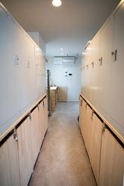 times salon栄　タイムズサロン栄 アイリスト・パーソナルスタイリスト・ネイリスト向け個室ブースの室内の写真