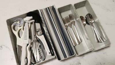 食器は10名分ご用意しております✨ - サンフロリア川崎パーティースペース パーティースペースの設備の写真