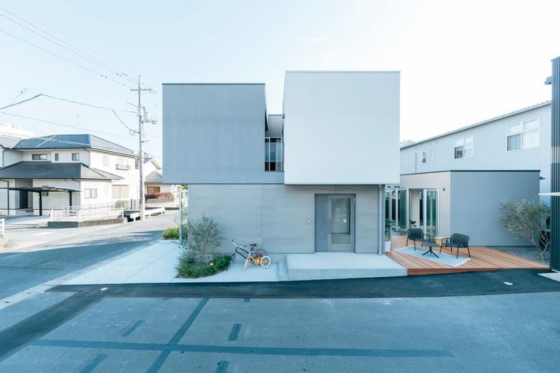 「一棟丸ごと＋はなれ」のモデルハウスレンタルスペース - Stack House HALM