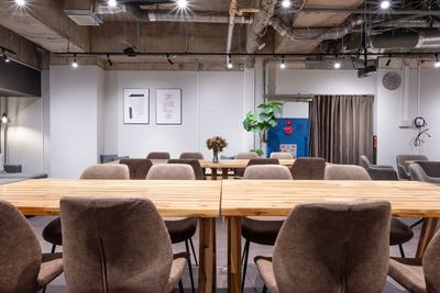 シンプルな内装で設備は充実✨ - Aivicスペース元町中華街の室内の写真