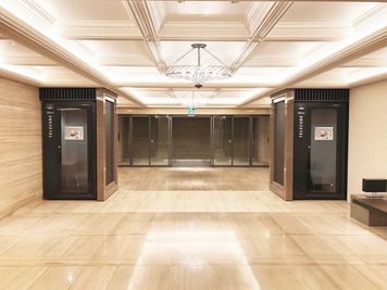 【テレキューブ】関電不動産京都ビル (新京都センタービル)1F　視線と音を遮る、プライベートな集中環境。(245-02) - テレキューブ 関電不動産京都ビル (新京都センタービル)1F