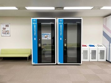 【テレキューブ】ソニックシティビル9F 会議室ロビー　視線と音を遮る、プライベートな集中環境。(265-02) - テレキューブ　ソニックシティビル 9F