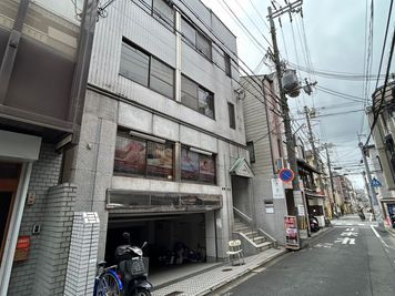 【ワークブース烏丸駅前】 ワークブース烏丸駅前No.1の外観の写真