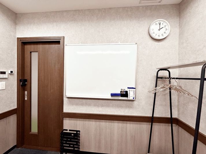 RoomB 当日予約 - 東京会議室 BL会議室 池袋西口店