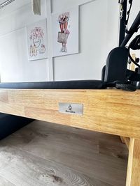 マシンはRecolte製
日本人の体型に合わせたサイズ感となっていて、小柄な女性も快適に。 - Pilates salon CROWNの室内の写真