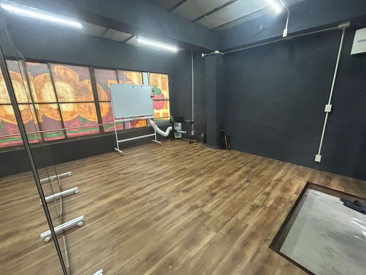 おおきにスタジオB【配信・アー写撮影・少人数でのダンス練習向き】 - おおきにスタジオ