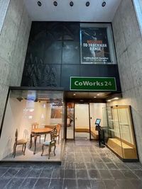 店舗外観 - CoWorks24佐世保店 4階セミナールーム(16名)常設のプロジェクターが無料で使えますの外観の写真