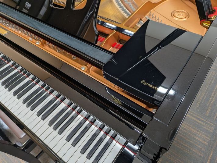 グランドピアノ練習室307教室 - ミュージックアベニュー広島