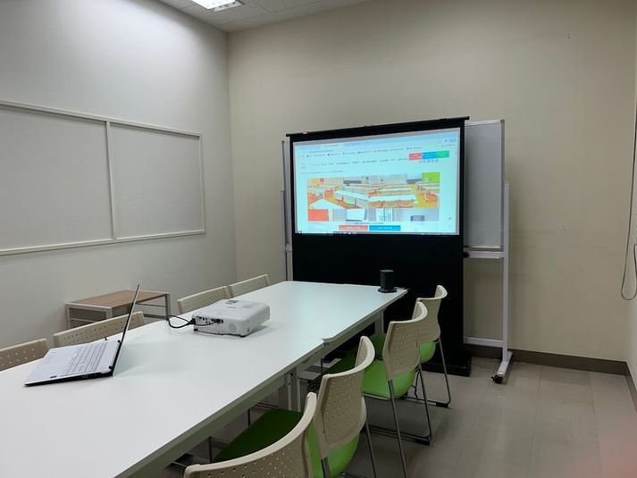 東町102会議室[定員8+予備椅子] - みんなの貸会議室　那覇東町店