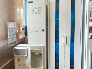 ガウン棚・製氷機・ウォーターサーバー - 東横INN徳山駅新幹線口 エコノミーダブルの設備の写真