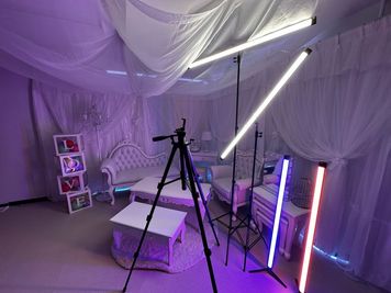 チューブ状のビデオライトが４本 - レンタルスペース　STUDIO KOTOBUKI ⛄️インボイス対応・マルチスペースSTUDIO KOTOBUKIの設備の写真