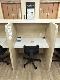 MIRAIYA Bookmark Lounge 市川妙典店 しきりのある席23の室内の写真