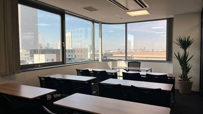 馬車道駅から徒歩3分！横浜赤レンガ倉庫・よこはまコスモワールド・富士山を一望できるビル最上階の明るい大スペース「みなと」 - 赤レンガ倉庫と富士山を望む最上階のレンタルスペース