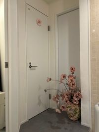 トイレの前のオブジェ - GOLD 平町サロンの室内の写真