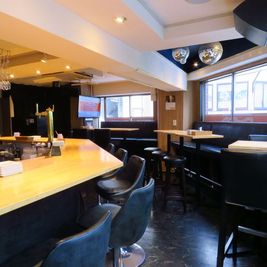 着席23名、スタンディング30名になります - BeatTripの室内の写真