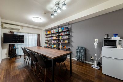 【心斎橋】大型液晶テレビを備えた多目的スペース｜24時間営業｜最大10名｜超高速Wi-Fi｜期間限定セール実施中🌟 - ボードゲームスペースChiratto_心斎橋