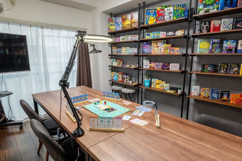 100種類以上のボードゲームを楽しめるオトナの秘密基地🎮✨ - ボードゲームスペースChiratto_心斎橋