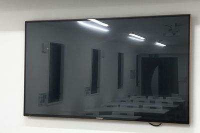 65型テレビモニター無料完備 - 高崎白銀ビルⅡ 貸会議室 Room1【最大26席】の設備の写真