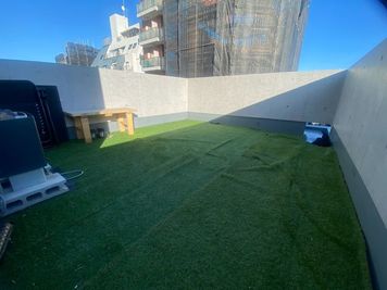 武蔵小山駅徒歩2分/新築美装/屋上チルスペース/プロジェクターでのスポーツ観戦・LIVE観覧/バストイレ別 - 貸切レンタルジム武蔵小山(スミスマシン×サンドバッグ)