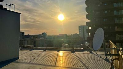 天気が良い日は夕日を見ることが出来ます。 - 高槻初！屋上レンタルスペース　(株)サンワコーポレーション 屋上レンタルスペースの室内の写真