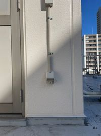 コンセントは2カ所ございます。(延長コードの貸し出しございます。） - 高槻初！屋上レンタルスペース　(株)サンワコーポレーション 屋上レンタルスペースの設備の写真