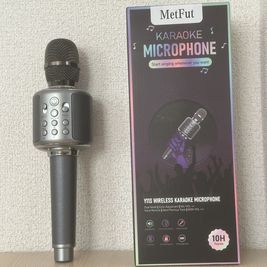 マイク（カラオケ兼用）。
（お持ち寄りのBluetooth端末の音声をマイクから流し、カラオケマイクとして使用することも出来ます。） - 熊本水道町ミーティングスペース 貸し会議室・レンタルスペース（セミナー・商談・リモート・面接）の設備の写真