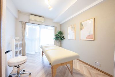 【1周年記念🎊特価！】天神駅5分、赤坂駅4分🚶｜29㎡の広々サロン｜エステ、整体、マッサージ、美容レッスンなど用途様々👌 - レンタルサロン bepo