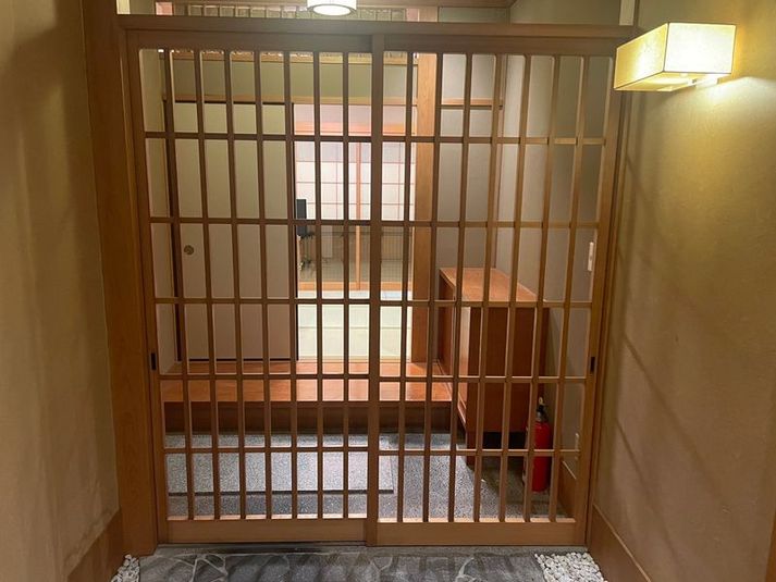 落ち着いた雰囲気の約8畳の和室スペース - レンタルスペース「zinnia」